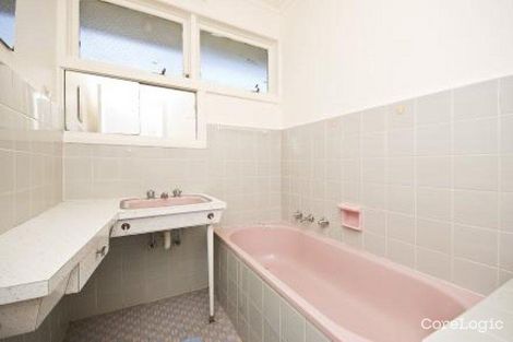 Property photo of 1 St Andrews Court Mount Waverley VIC 3149