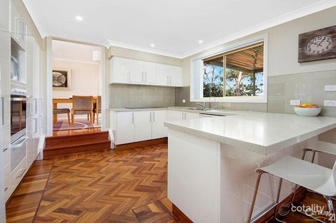 Property photo of 29 Blaxland Drive Illawong NSW 2234