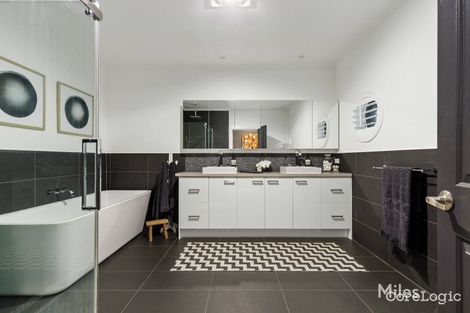 Property photo of 22 Ruthven Street Macleod VIC 3085