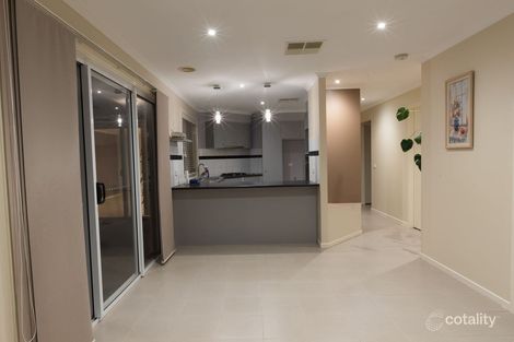 Property photo of 5 Yalding Place Deer Park VIC 3023