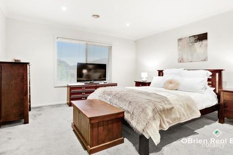 Property photo of 9/2 Coventry Drive Sandhurst VIC 3977