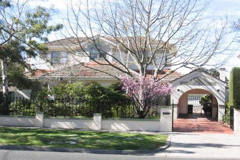 122 Wattle Valley Rd, Camberwell, VIC 3124