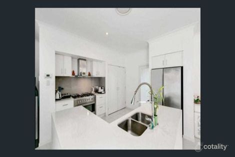 Property photo of 31 South Bay Drive Varsity Lakes QLD 4227