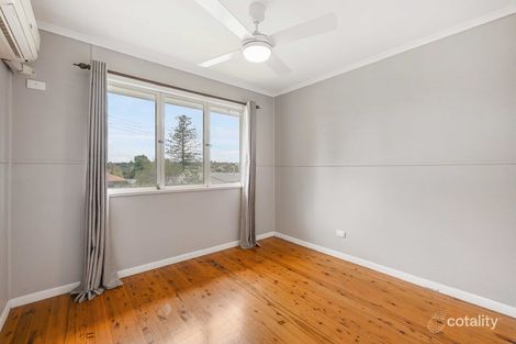 Property photo of 24 Catto Street Centenary Heights QLD 4350