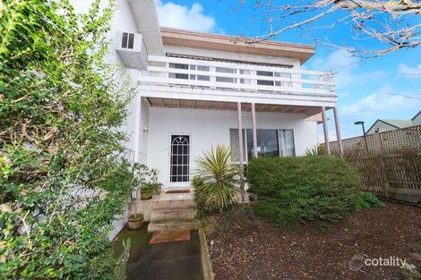 Property photo of 11 Dover Place Parkdale VIC 3195
