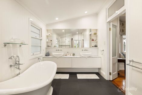 Property photo of 2 Bourne Street Clayfield QLD 4011