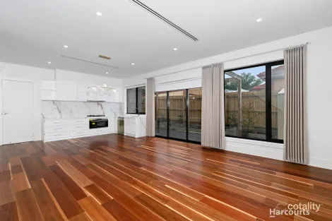2/10 RODERICK ST, DONCASTER EAST, VIC 3109