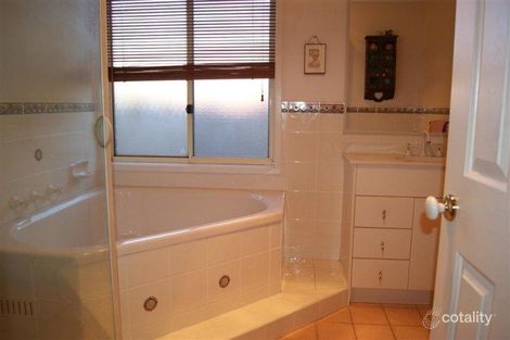 Property photo of 1 Marney Close Hunterview NSW 2330