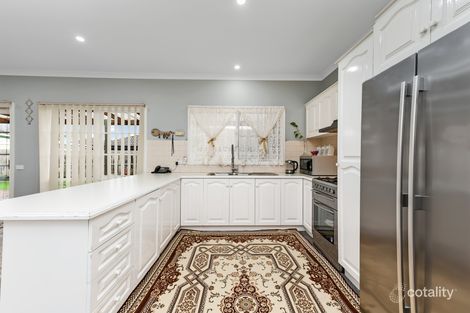 Property photo of 11 Chadbourn Place Narre Warren South VIC 3805