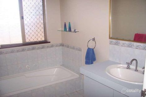 Property photo of 4 Jida Cove Huntingdale WA 6110