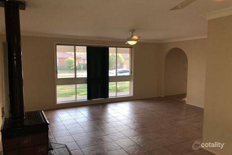 Property photo of 28 Benjamin Circuit Hunterview NSW 2330