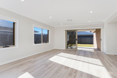 Property photo of 17 Limestone Avenue Spring Farm NSW 2570