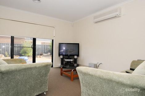 Property photo of 21 Clematis Crescent Manor Lakes VIC 3024
