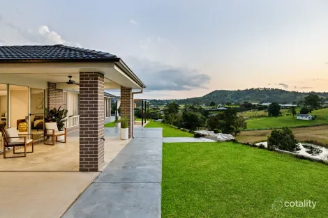 Property photo of 15 Summit Court Chatsworth QLD 4570