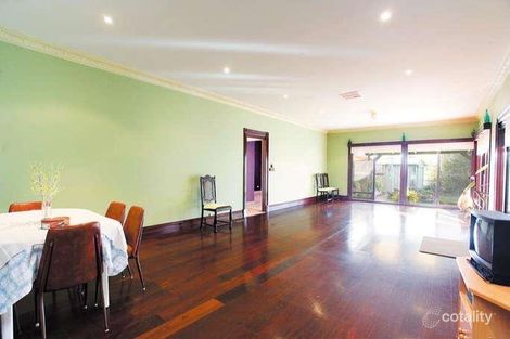 Property photo of 8 Roland Avenue Strathmore VIC 3041