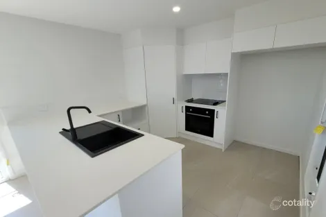 Property photo of 27 Aspley Crescent Nirimba QLD 4551