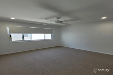 Property photo of 27 Aspley Crescent Nirimba QLD 4551