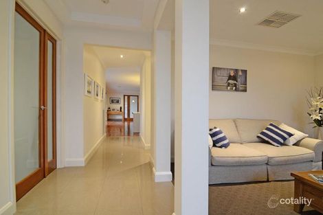 Property photo of 15 Silkyoak Court East Albury NSW 2640