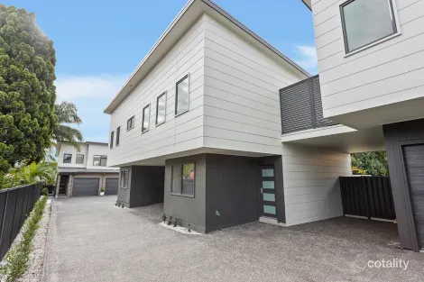 2/35 Pioneer Dr, Oak Flats, NSW 2529