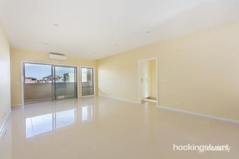 Property photo of 2/18 Lorimer Street Caroline Springs VIC 3023