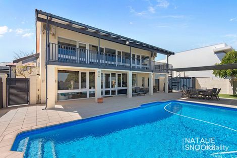 4 Esk Rd, City Beach, WA 6015