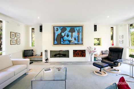 Property photo of 2-4 Drayton Crescent Park Orchards VIC 3114