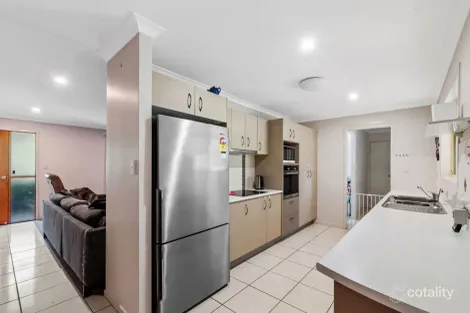 Property photo of 39 Robertson Drive Burnside QLD 4560