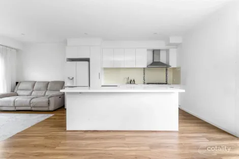 Property photo of 8 Chava Place Springvale South VIC 3172