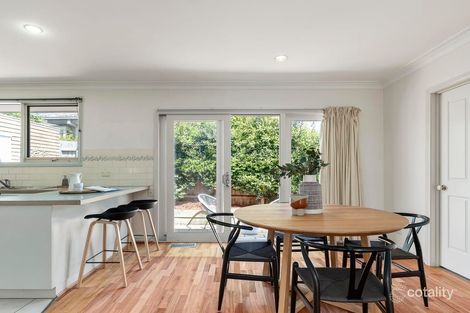 Property photo of 2/11 Dehnert Street Doncaster East VIC 3109