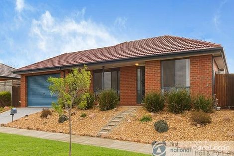 Property photo of 21 Staunton Walk Cranbourne East VIC 3977