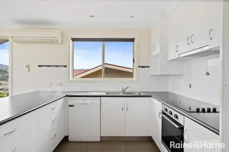 Property photo of 8/71 Ineke Drive Kingston TAS 7050