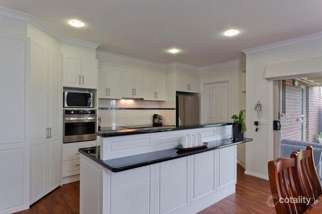 Property photo of 30 Rathlin Avenue Junortoun VIC 3551