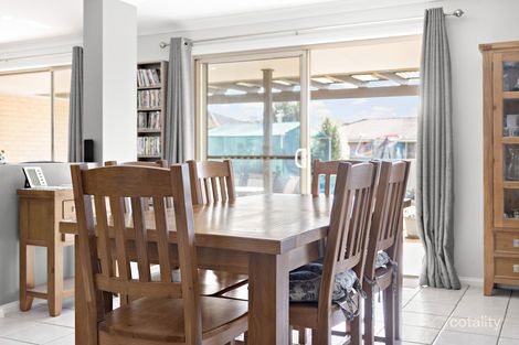 Property photo of 6 Gersbach Place Orange NSW 2800