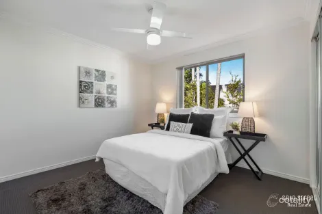 Property photo of 8/12 Careel Close Helensvale QLD 4212