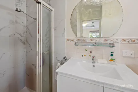 Property photo of 12 Tunbridge Crescent Lalor VIC 3075