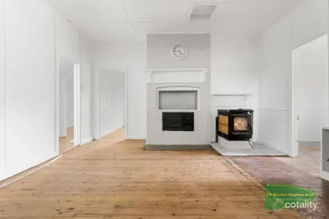 Property photo of 21 Crouch Street Neville NSW 2799