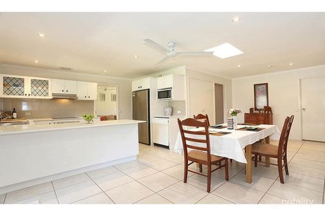 Property photo of 41 Kenora Street Mansfield QLD 4122