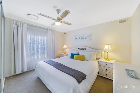 Property photo of 33 Kathleen White Crescent Killarney Vale NSW 2261