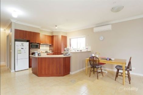 Property photo of 2/40 Cambridge Drive Glen Waverley VIC 3150