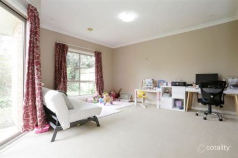 Property photo of 2/40 Cambridge Drive Glen Waverley VIC 3150