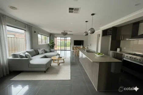 Property photo of 25 Oliver Way Maddingley VIC 3340