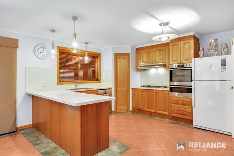 Property photo of 10 Pinecone Court Werribee VIC 3030