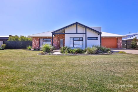 13 St Michaels Cl, Nichols Point, VIC 3501