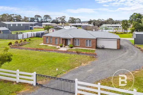 10 Woodlands Rd, Enfield, VIC 3352