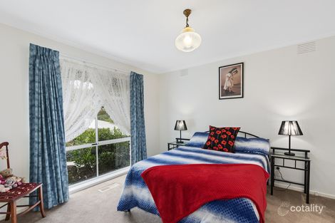 Property photo of 32 St Andrews Drive Chirnside Park VIC 3116
