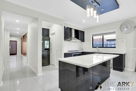 Property photo of 13 Lam Way Brookfield VIC 3338