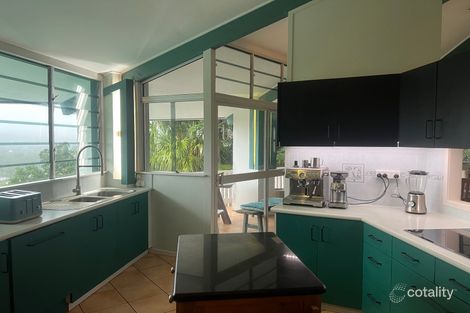 Property photo of 3 Aldinga Close Whitfield QLD 4870