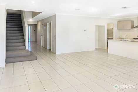 Property photo of 8 Weemala Grove Werribee VIC 3030