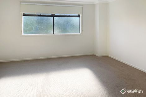 Property photo of 8 Weemala Grove Werribee VIC 3030