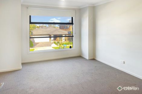 Property photo of 8 Weemala Grove Werribee VIC 3030